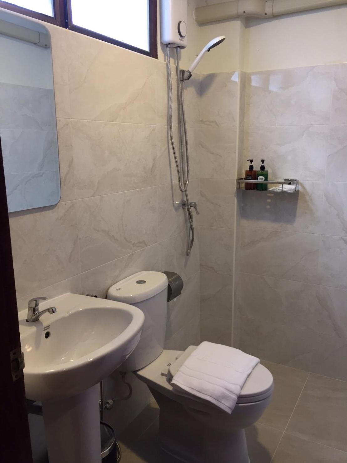 Ben Guesthouse Чианг Рай Екстериор снимка