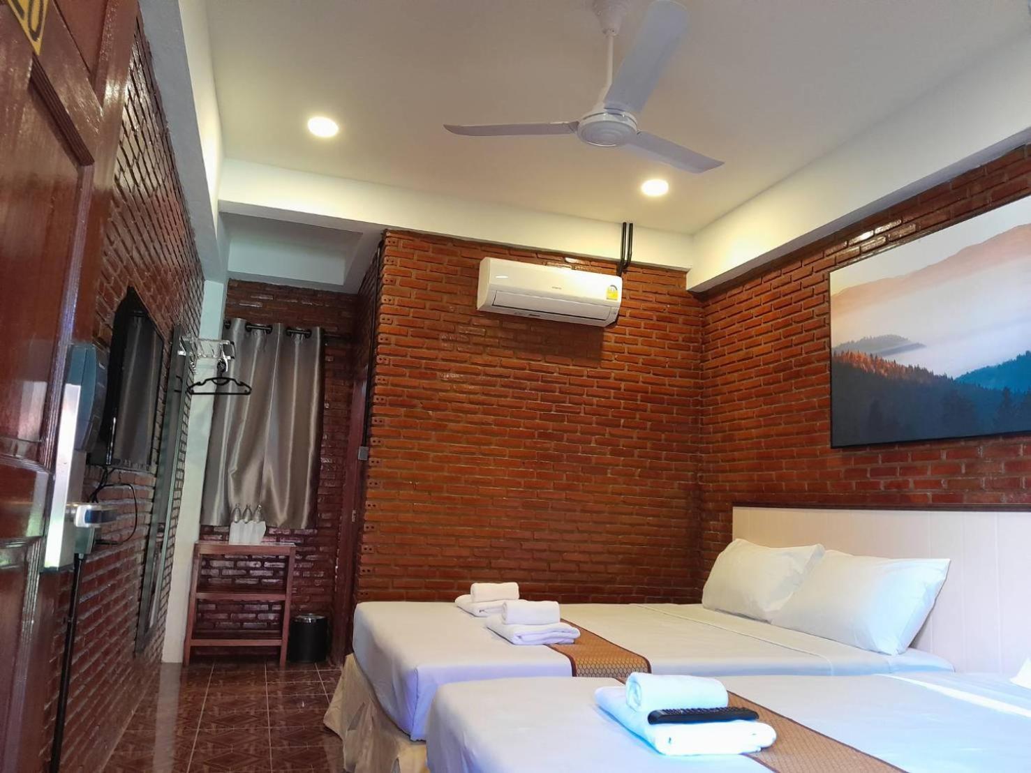 Ben Guesthouse Чианг Рай Екстериор снимка