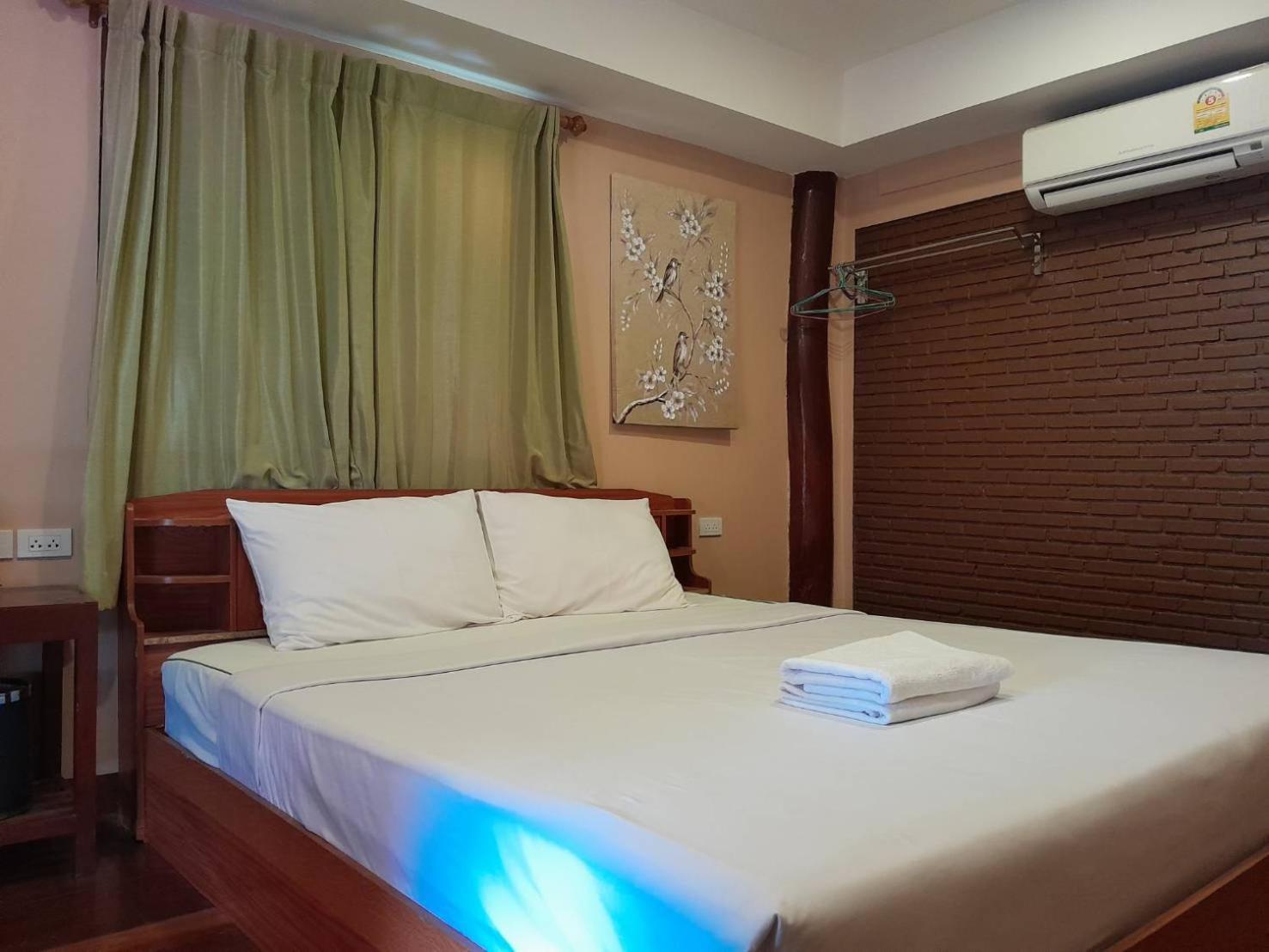 Ben Guesthouse Чианг Рай Екстериор снимка