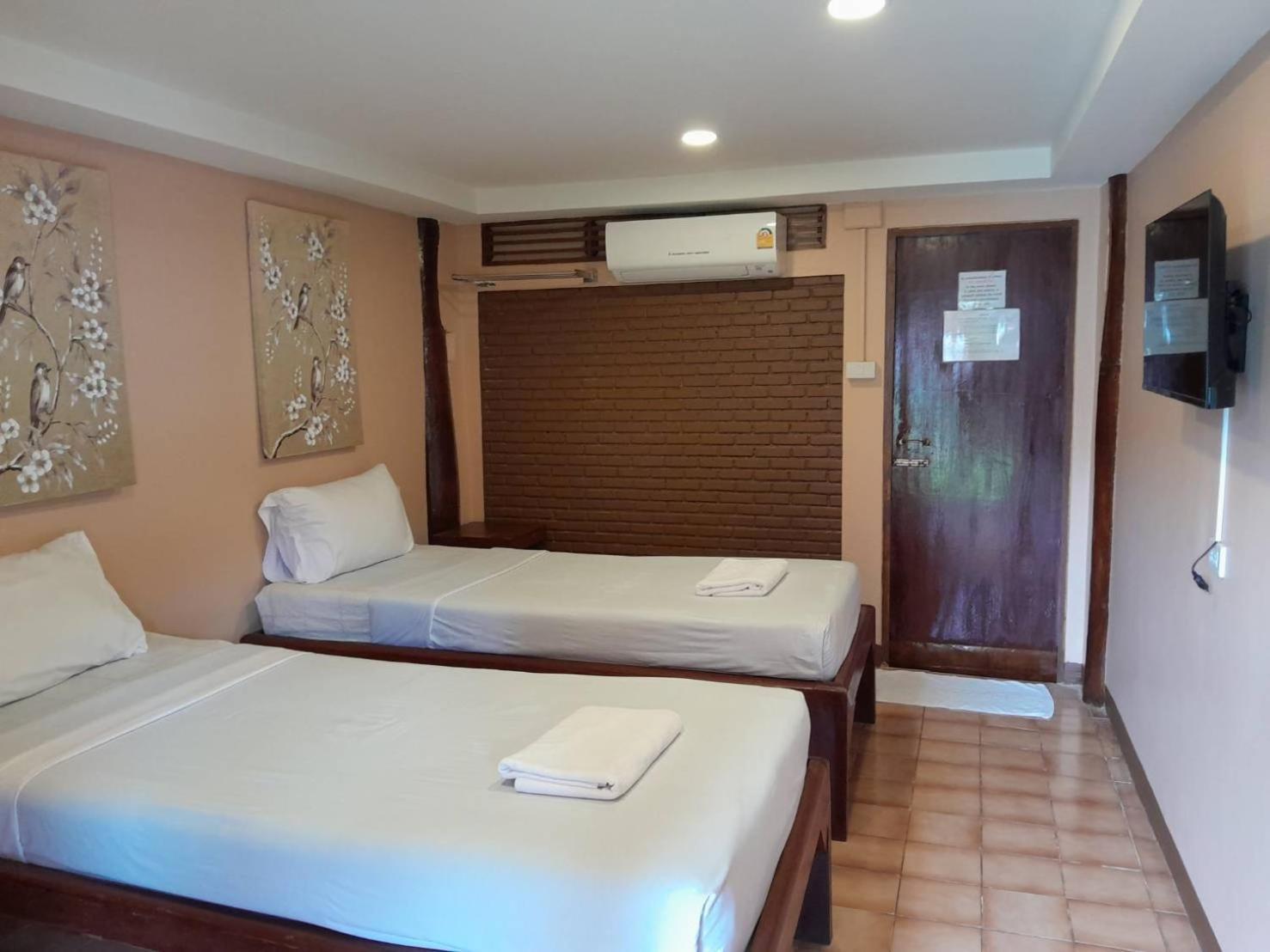 Ben Guesthouse Чианг Рай Екстериор снимка